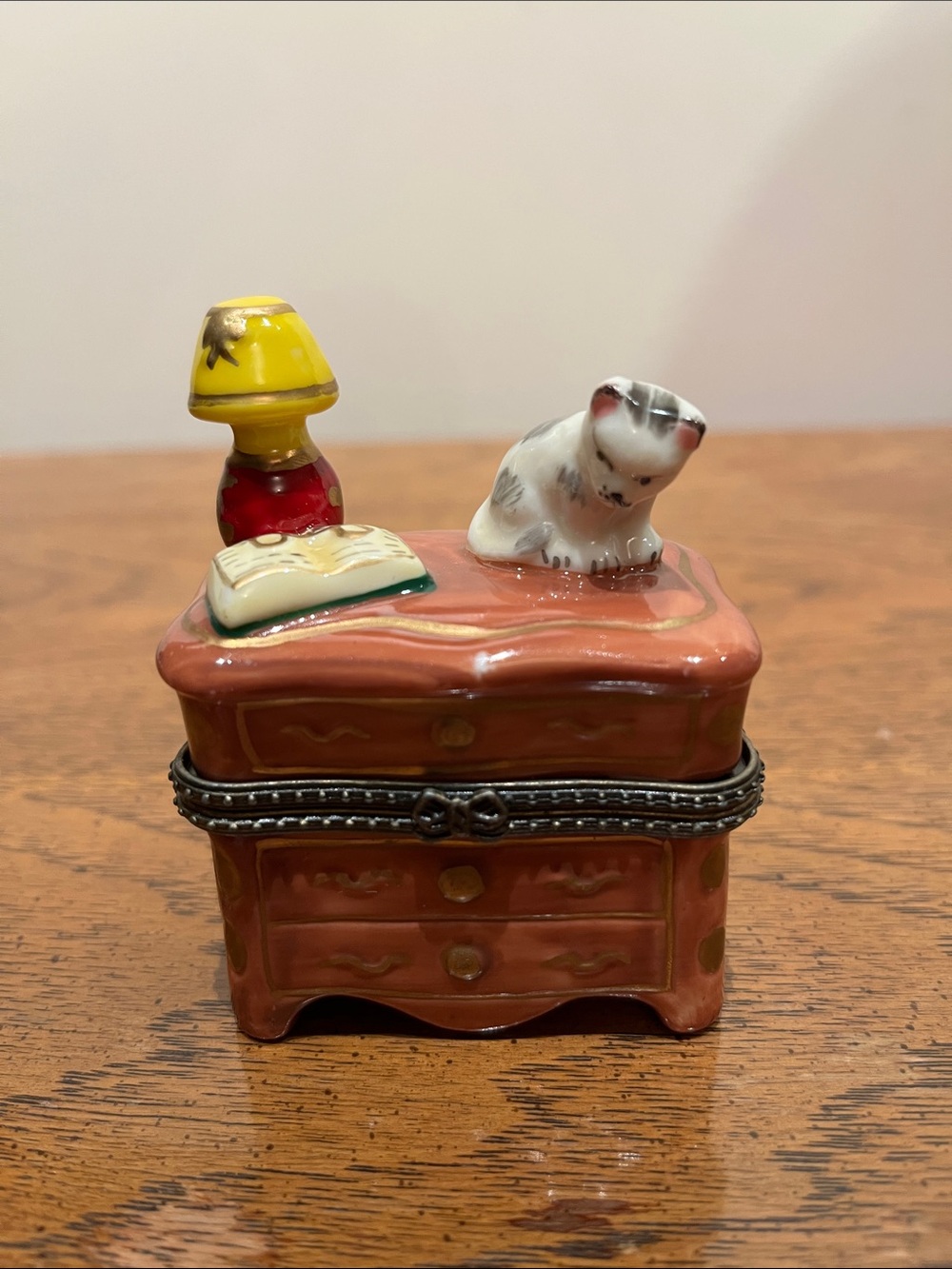 Sleeping Cat on Dresser Nightstand with Lamp & Book - Vintage Trinket Box